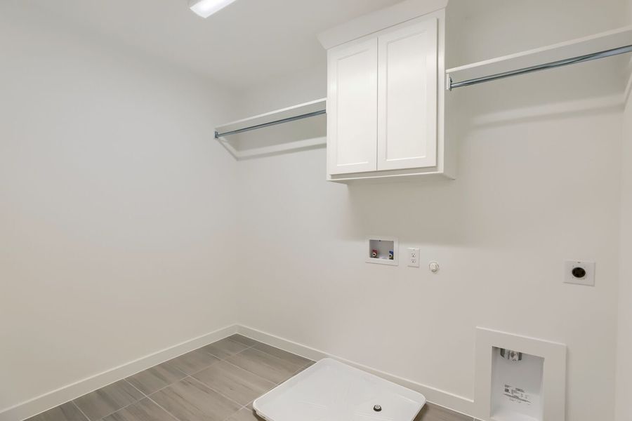 621 Damsel June - Laundry Room