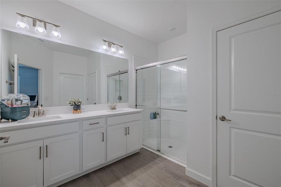 Furnished interior view inside a new home in , Wimauma (Image 29).