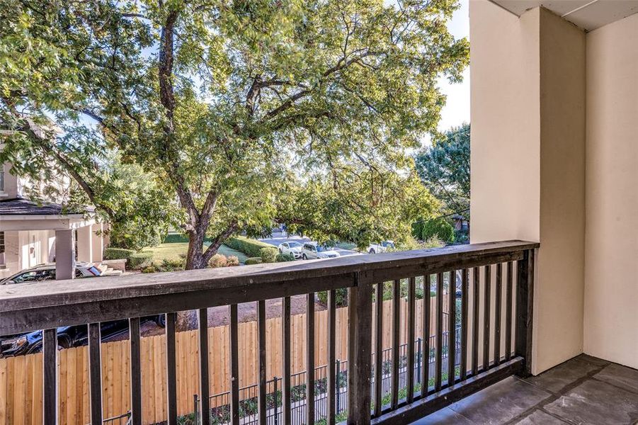 Front exterior of a new home in , Dallas, TX, highlighting curb appeal (Image 18). Front exterior of a new home in , Dallas, TX, highlighting curb appeal (Image 18).