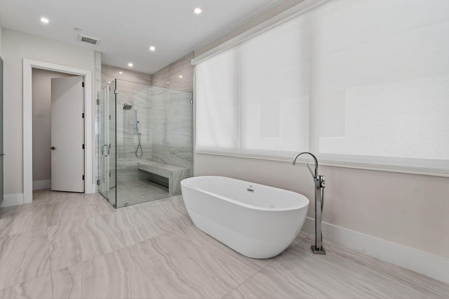 4360DiamondShoresWay(92)