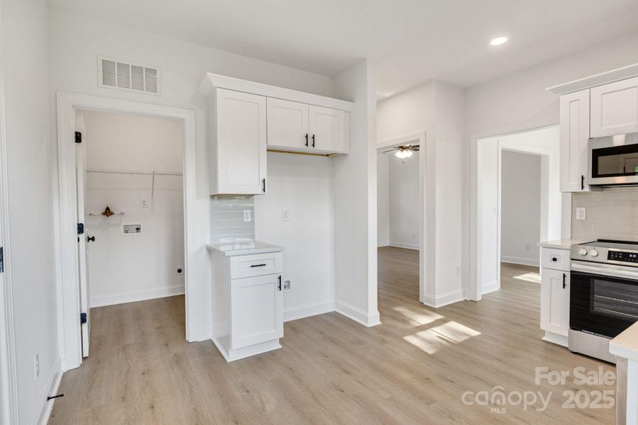 Image 27 of a home in .