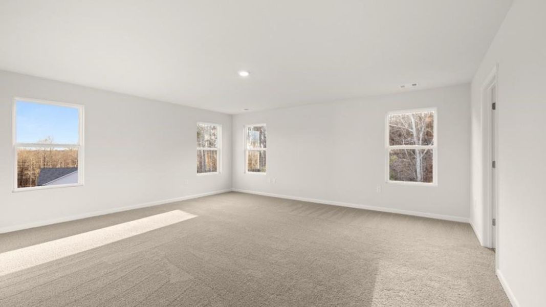 Spacious, unfurnished interior of a new home in Falcon Landing, Gainesville (Image 23).