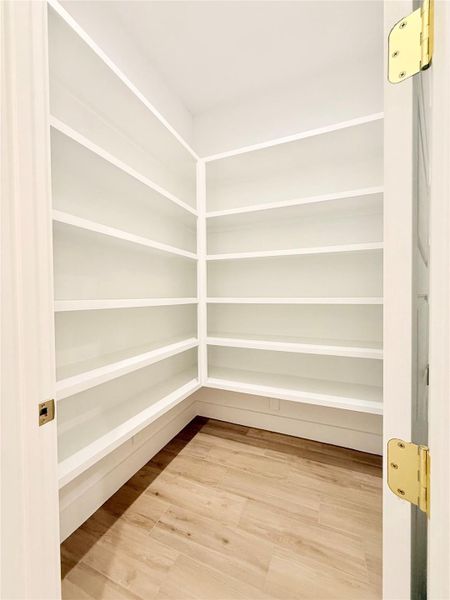 Spacious, unfurnished interior of a new home in , Dayton (Image 13).