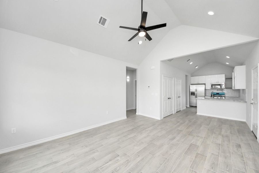 Image 33 of a home in . Image 33 of a home in .