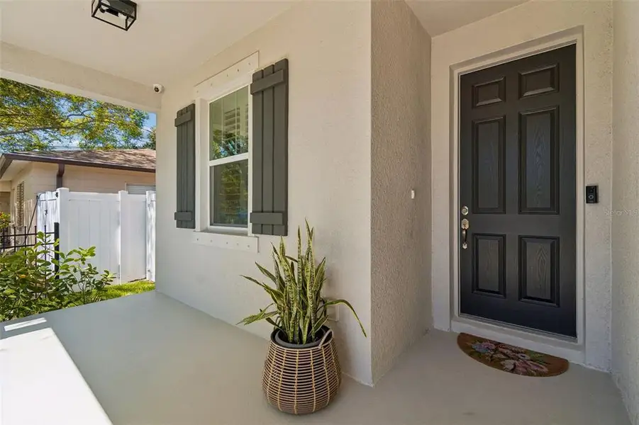 Exterior details and patio area of a home in , Tampa (Image 29).