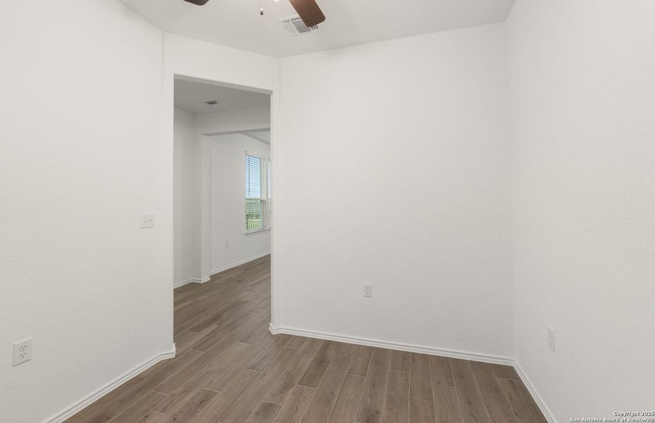 Spacious, unfurnished interior of a new home in Del Webb New Braunfels at Veramendi, New Braunfels (Image 16).