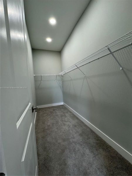 Spacious, unfurnished interior of a new home in , Labelle (Image 47).