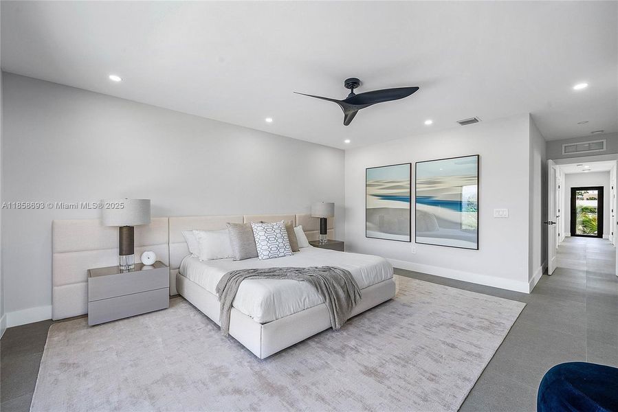 Furnished interior view inside a new home in , Pompano Beach (Image 49). Furnished interior view inside a new home in , Pompano Beach (Image 49).