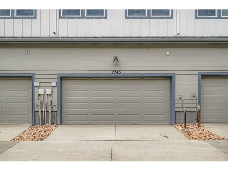 Exterior details and patio area of a home in Mountain Brook, Longmont (Image 3).