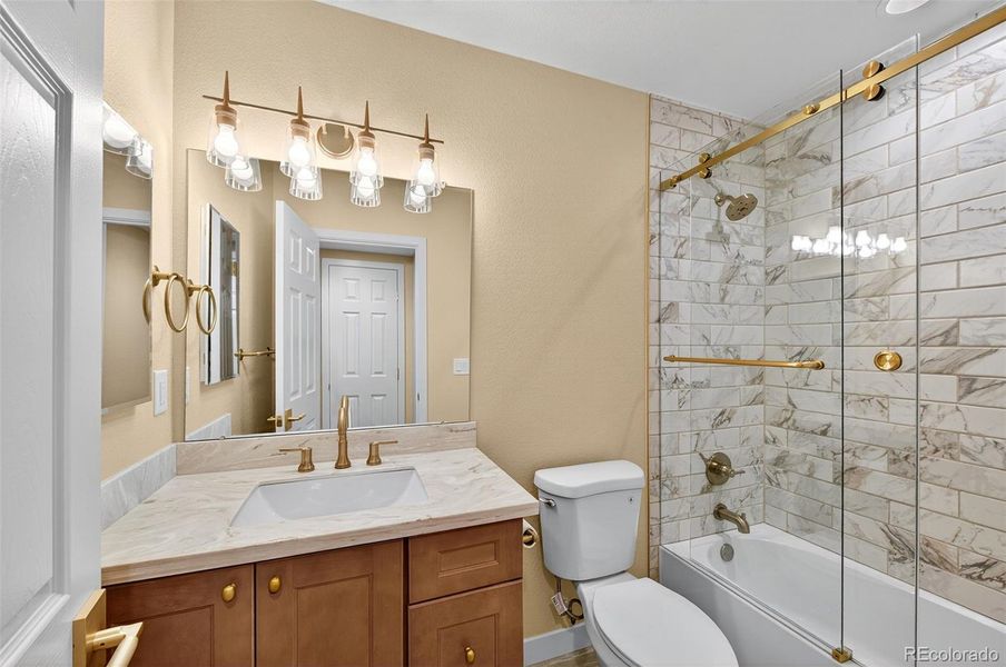 Image 36 of a home in .