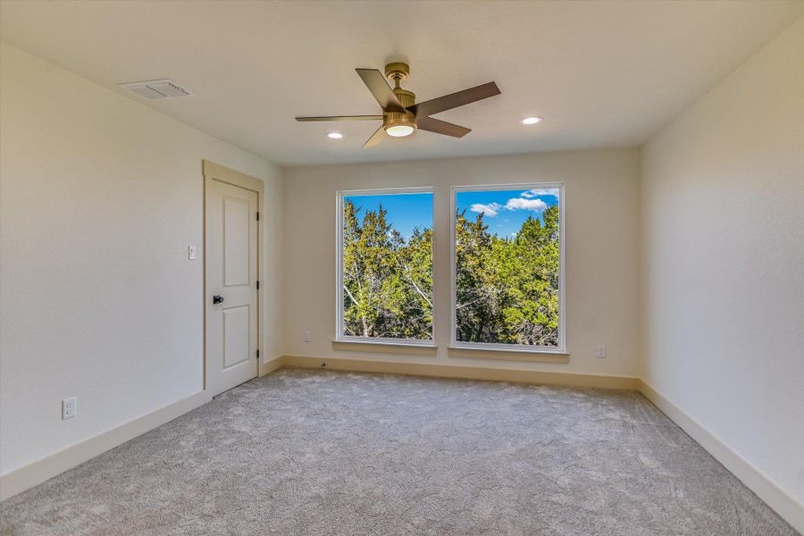 Spacious, unfurnished interior of a new home in , Wimberley (Image 14).