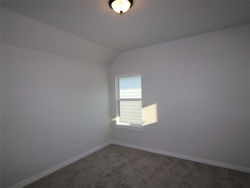 Spacious, unfurnished interior of a new home in Estancia West, Manchaca (Image 19).