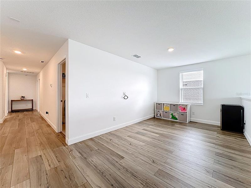 Spacious, unfurnished interior of a new home in Sunbrooke, St. Cloud (Image 25).