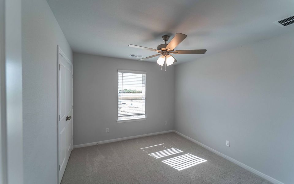Spacious, unfurnished interior of a new home in Solterra, Mesquite (Image 14).