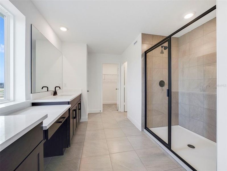 Furnished interior view inside a new home in Vintner Reserve, Clermont (Image 13). Furnished interior view inside a new home in Vintner Reserve, Clermont (Image 13).