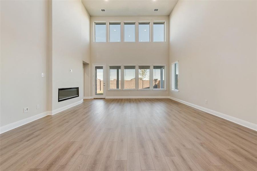 Spacious, unfurnished interior of a new home in Sutton Fields, Celina (Image 26).