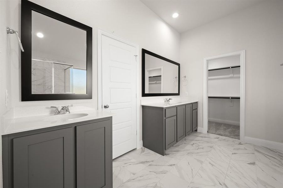 204 COmfort- Primary Suite-6