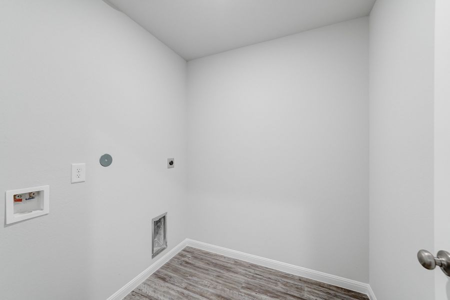 Spacious, unfurnished interior of a new home in Pirate's Cove Estates, Vidor (Image 14). Spacious, unfurnished interior of a new home in Pirate's Cove Estates, Vidor (Image 14).