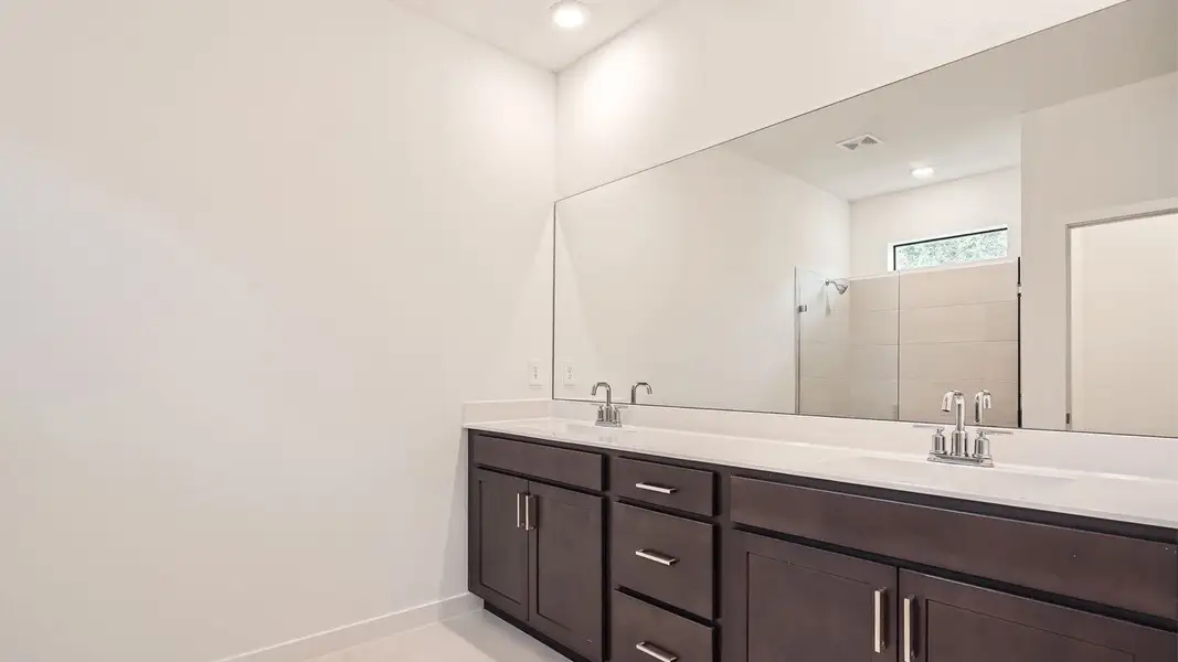 Representative furnished interior of a home built from the Delray by D.R. Horton in Twin Oaks, Stuart (Image 8).