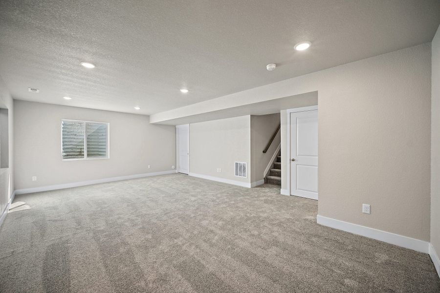 Spacious, unfurnished interior of a new home in The Glen-12, Colorado Springs (Image 42).