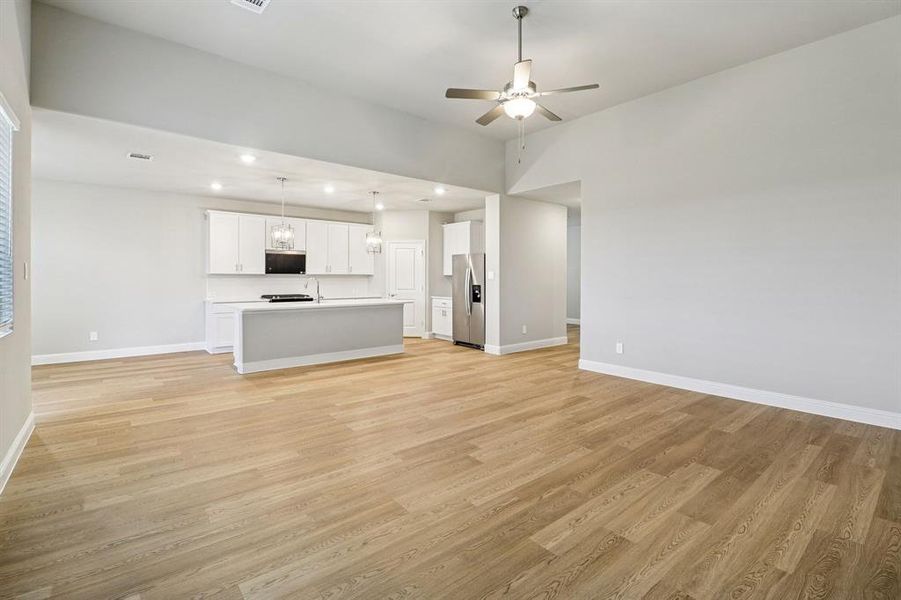 Photo is not of the actual home, but is an inspirational photo of builder’s model home and may depict options, furnishings, and/or decorator features that are not included.