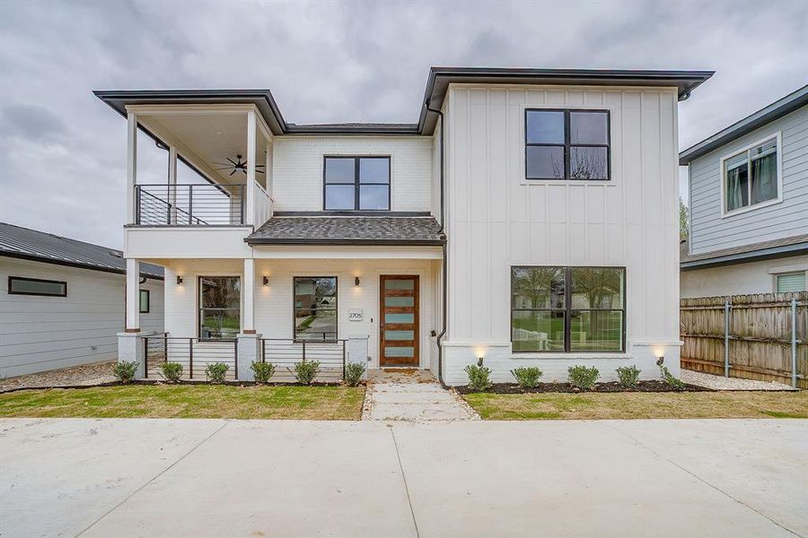 Front exterior of a new home in , Fort Worth, TX, highlighting curb appeal (Image 28).