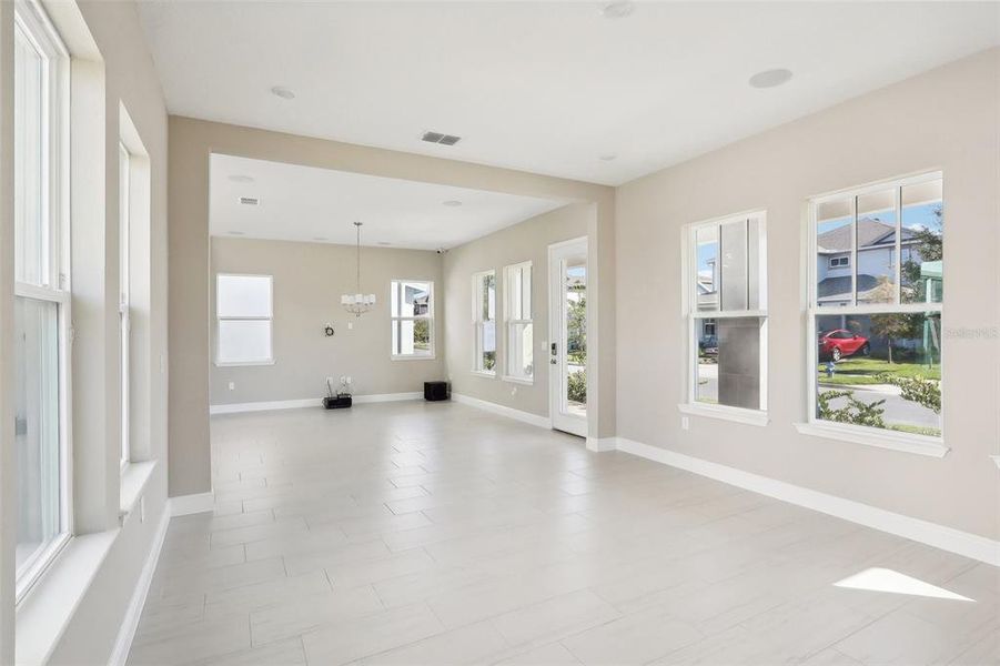 Spacious, unfurnished interior of a new home in Laureate Park, Orlando (Image 23).