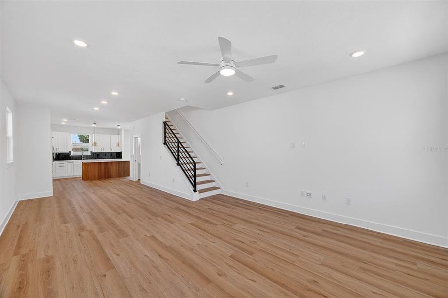 Spacious, unfurnished interior of a new home in , St. Petersburg (Image 38). Spacious, unfurnished interior of a new home in , St. Petersburg (Image 38).