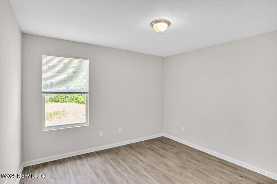 Spacious, unfurnished interior of a new home in , Jacksonville (Image 7).