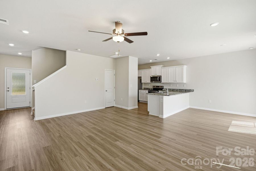 Spacious, unfurnished interior of a new home in , Shelby (Image 26).