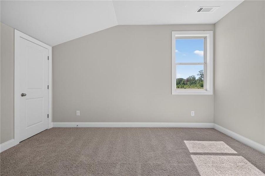 Spacious, unfurnished interior of a new home in , Jefferson (Image 52).