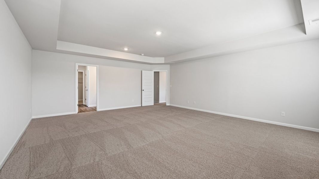 Spacious, unfurnished interior of a new home in Oakchase at Hampton, Hampton (Image 25).