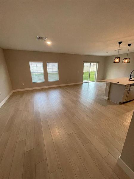 Spacious, unfurnished interior of a new home in Pasadena Point, Wesley Chapel (Image 11). Spacious, unfurnished interior of a new home in Pasadena Point, Wesley Chapel (Image 11).