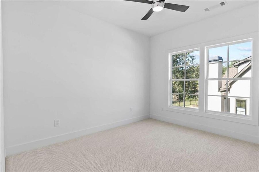 Spacious, unfurnished interior of a new home in , Peachtree City (Image 13).
