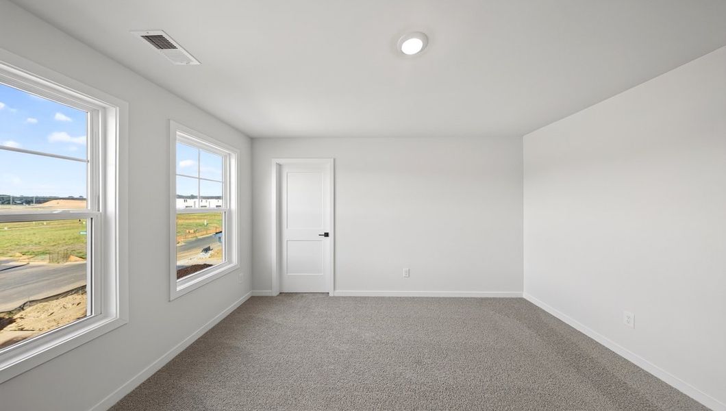 Spacious, unfurnished interior of a new home in Avalon of Gastonia, Gastonia (Image 35).