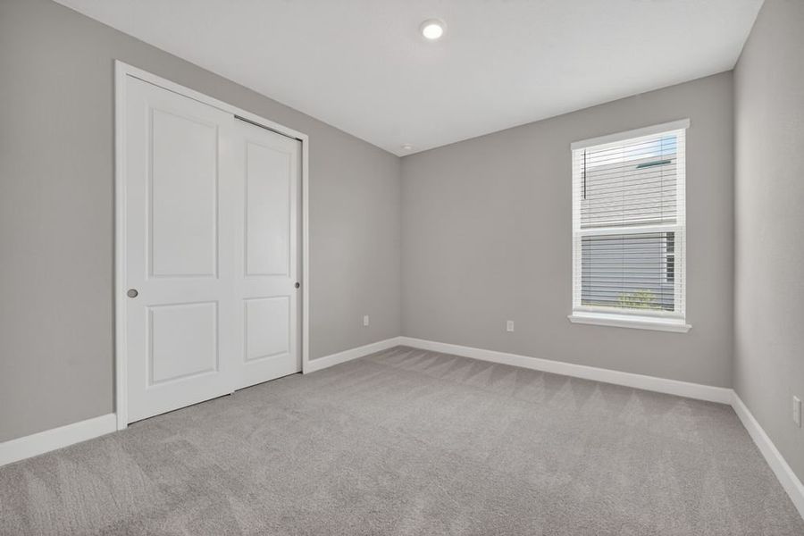 Spacious, unfurnished interior of a new home in Headwaters at Lofton Creek, Yulee (Image 28).