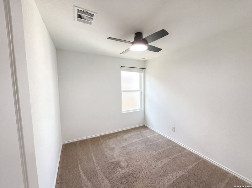 Spacious, unfurnished interior of a new home in Aston Park, San Antonio (Image 15).