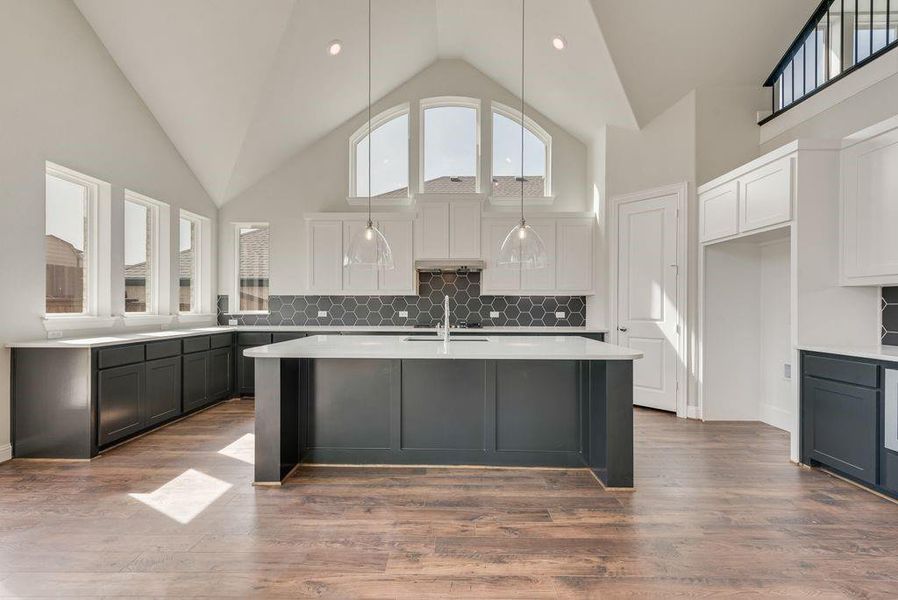 Furnished interior view inside a new home in Monterra, Fate (Image 9).