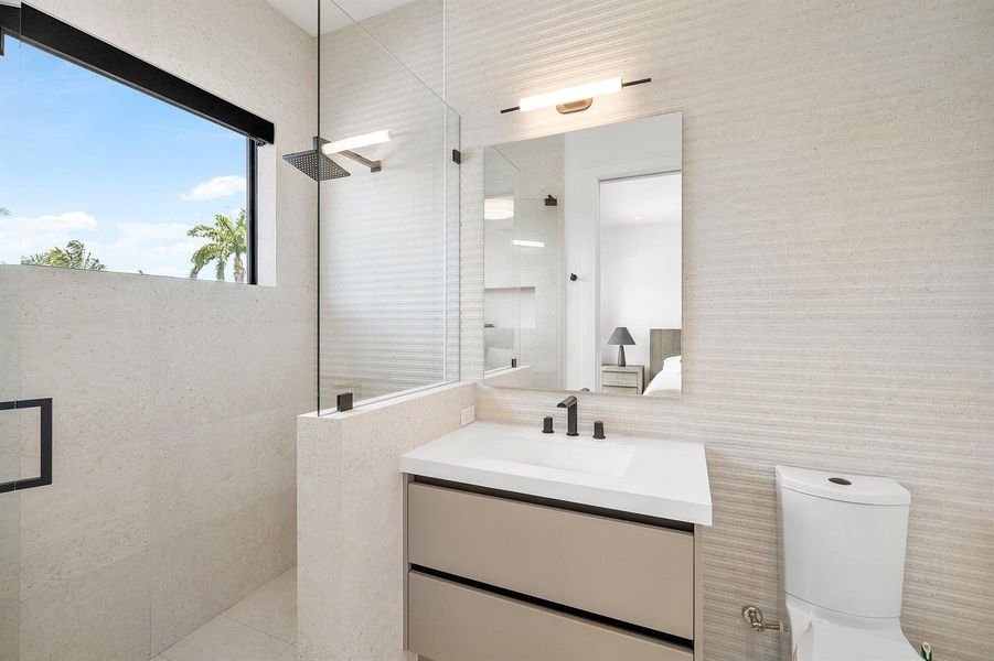 4th Bathroom 4th Bathroom