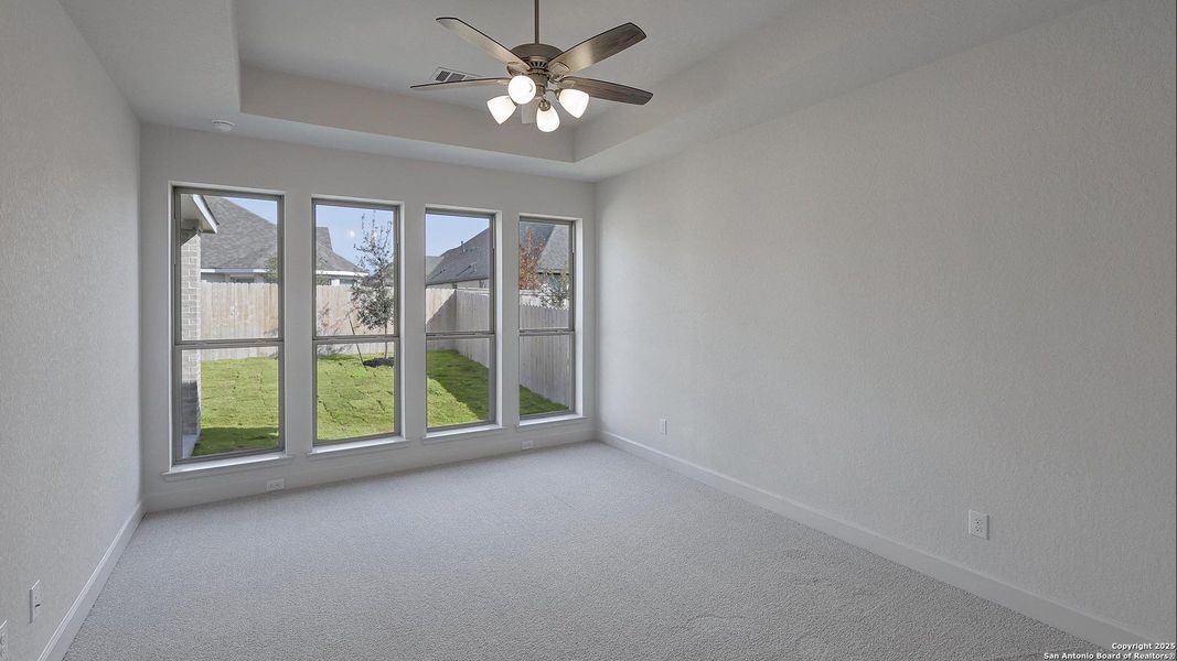 Spacious, unfurnished interior of a new home in Corley Farms 50', Boerne (Image 16).