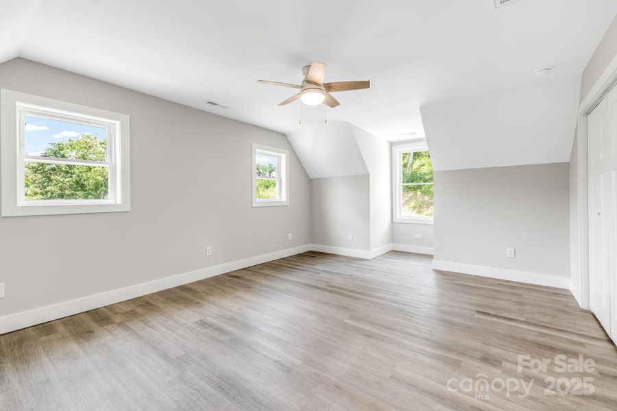 Spacious, unfurnished interior of a new home in , Asheville (Image 34).