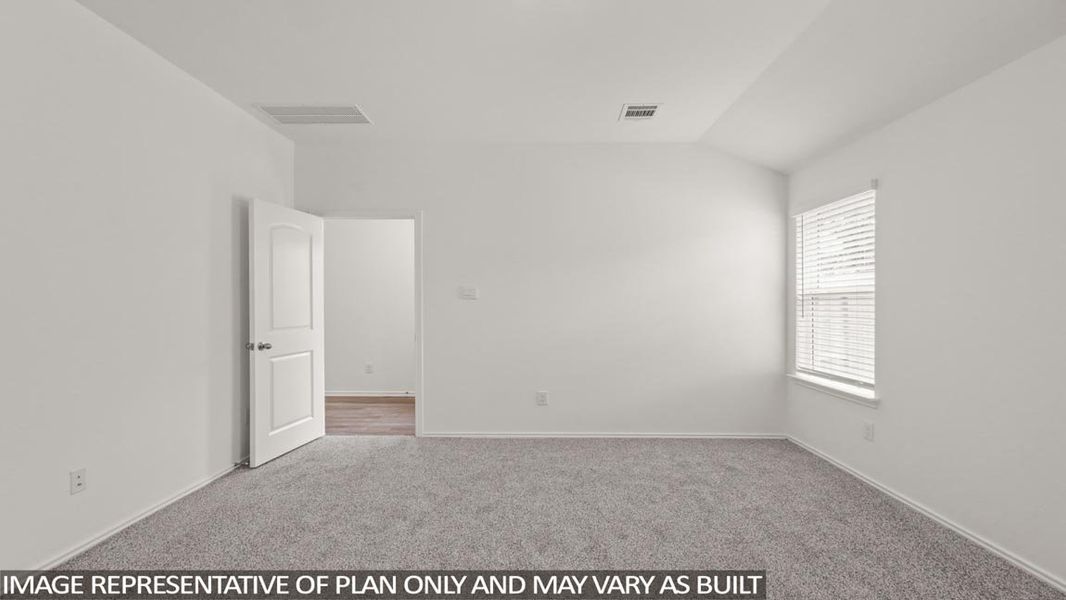 Spacious, unfurnished interior of a new home in Venetian Pines, Conroe (Image 9).