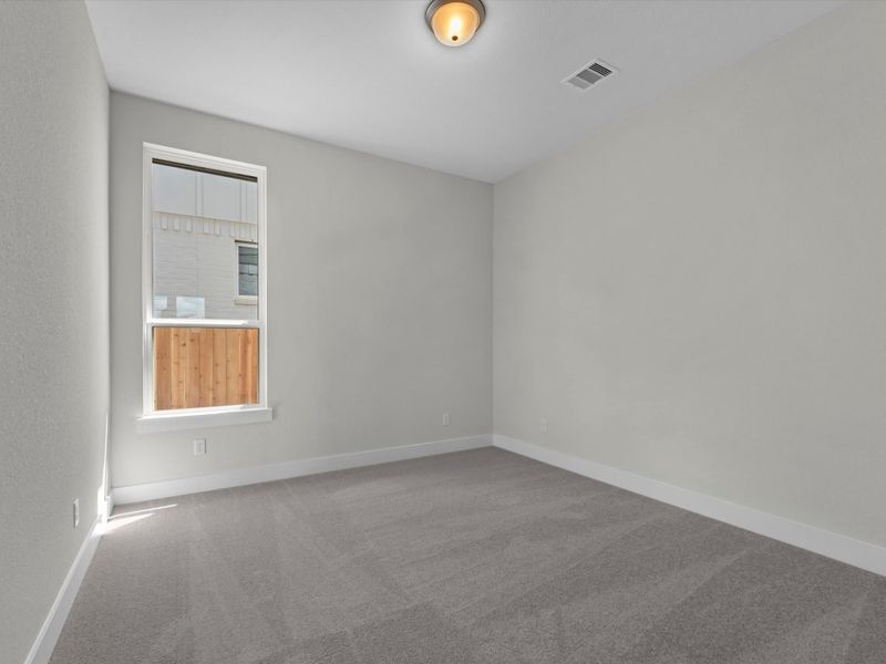 Spacious, unfurnished interior of a new home in Oakhill Reserve, Tomball (Image 21).