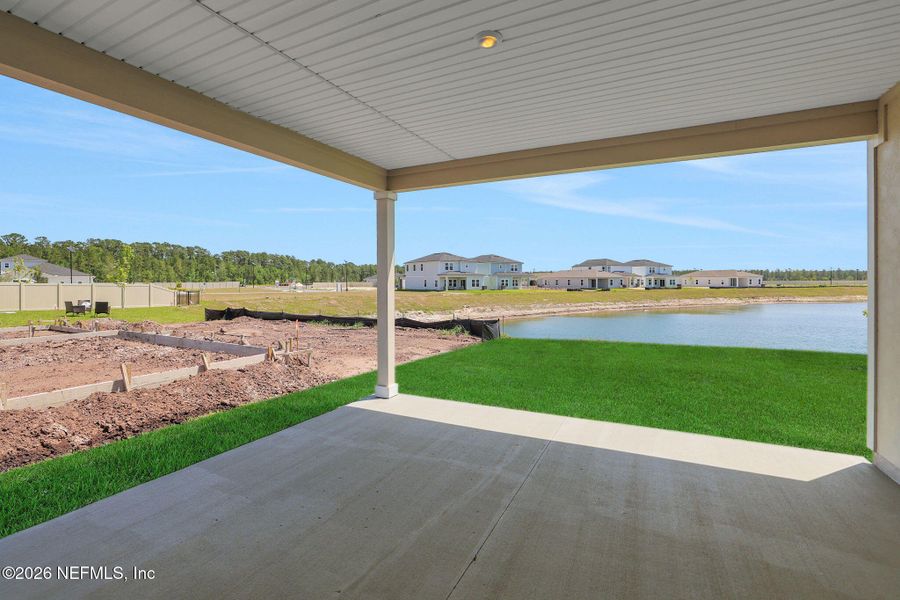 Exterior details and patio area of a home in Diamond Springs, Jacksonville (Image 4).