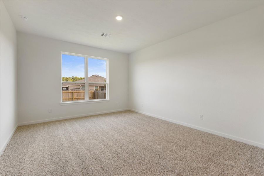 Spacious, unfurnished interior of a new home in Rockbridge East, Huntsville (Image 13). Spacious, unfurnished interior of a new home in Rockbridge East, Huntsville (Image 13).