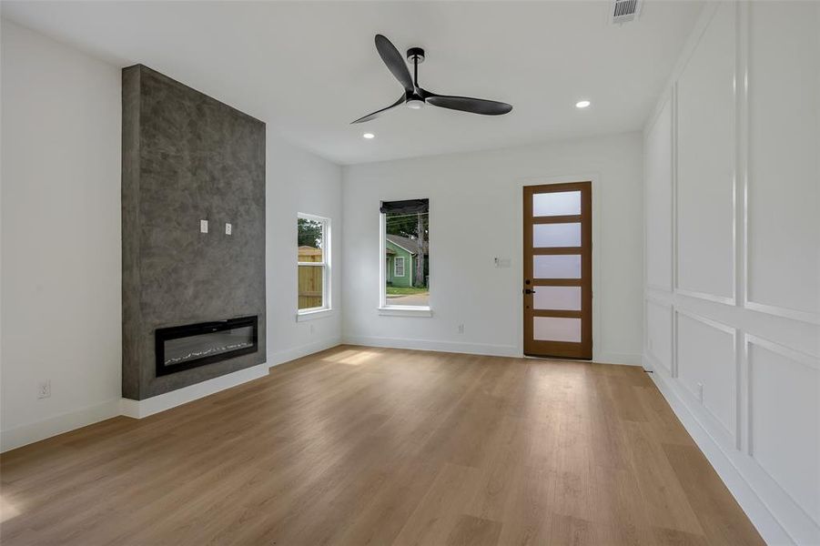 Spacious, unfurnished interior of a new home in , Dallas (Image 16).