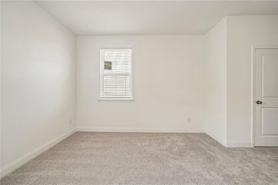 Spacious, unfurnished interior of a new home in Bennett Farm, Loganville (Image 17).