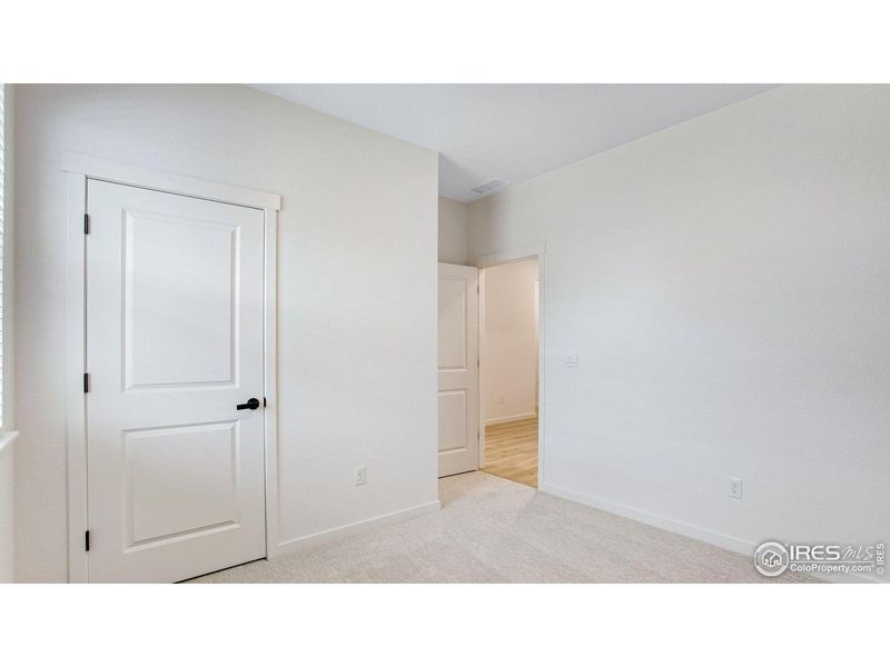 Spacious, unfurnished interior of a new home in Hansen Farm, Fort Collins (Image 15).