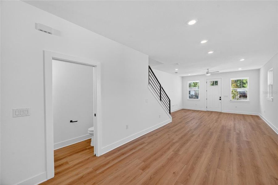 Spacious, unfurnished interior of a new home in , St. Petersburg (Image 53). Spacious, unfurnished interior of a new home in , St. Petersburg (Image 53).