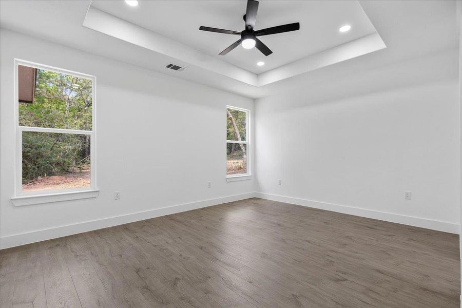Spacious, unfurnished interior of a new home in , Bastrop (Image 17).